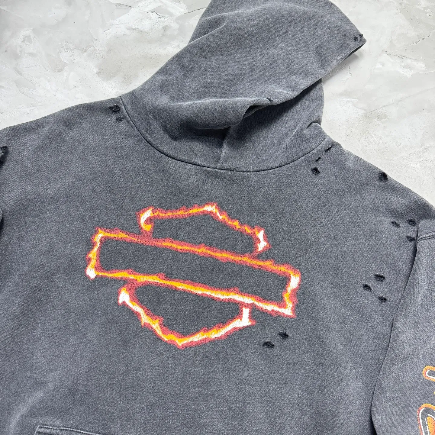 P268 # CHE-60 Saint "West Coast Chopper Harley Flame West Coast Cross" limited edition washed distressed hooded sweatshirt with multi-position hand-damaged craftsmanship. Heavy Assute fermentation and washed with water fade. Size: S M L XL